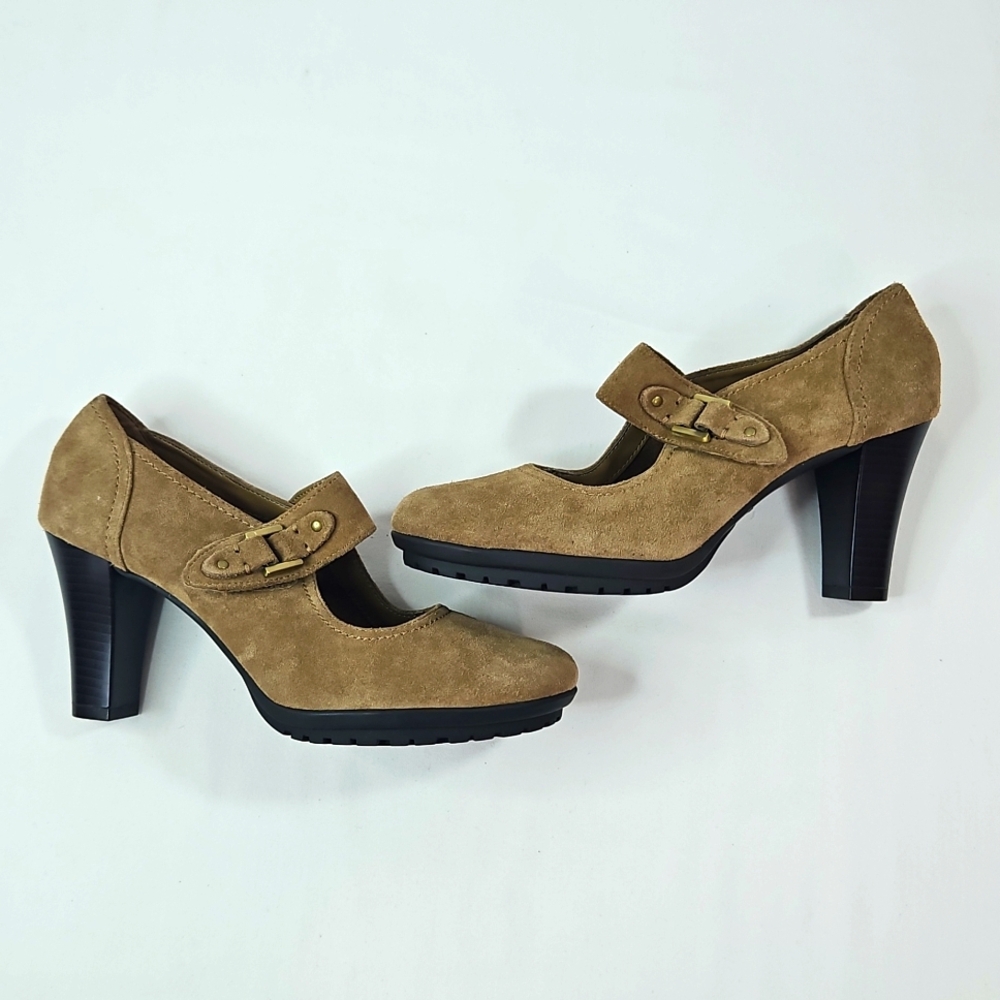 AEROSOLES Tan Mary Jane Heels with Gold Buckle Size 8 - Picture 8 of 8